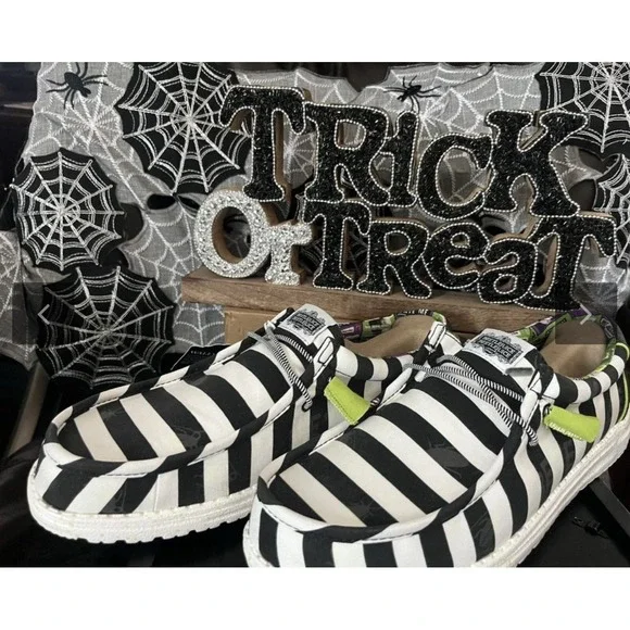 Hey Dude | Shoes | New Hey Dude Beetlejuice Betelgeuse Wally  display picture 2